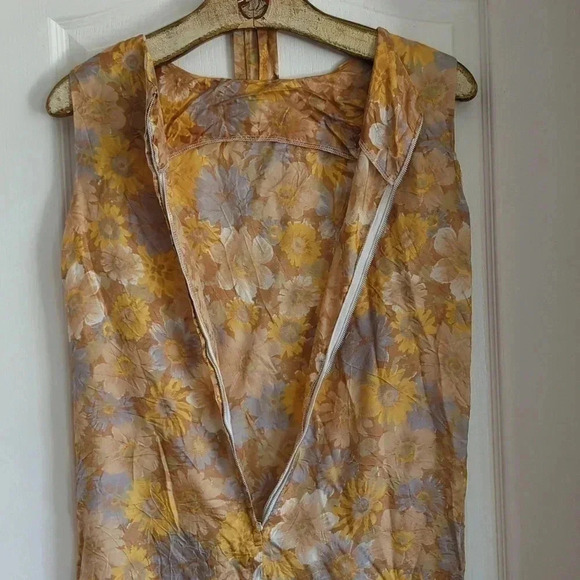 1960's Hippie Flower Dress - Picture 9 of 14